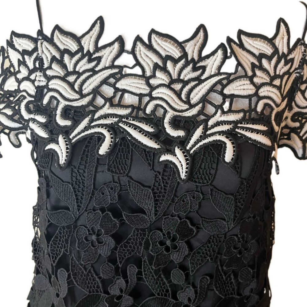 Topshop Black & White Floral Lace Cold Shoulder / Spaghetti straps  Top  Size 2 - Picture 7 of 14